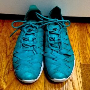 NIKE - SIZE 6.5 - WOVEN TEAL SNEAKERS